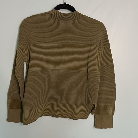 Daily Practice Cozy Two Tone Sweater - Picture 7 of 8